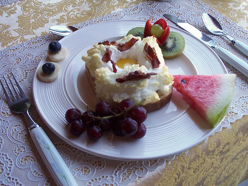 Gite La Halte Du Verger Bed And Breakfast Rivière-du-Loup Екстериор снимка