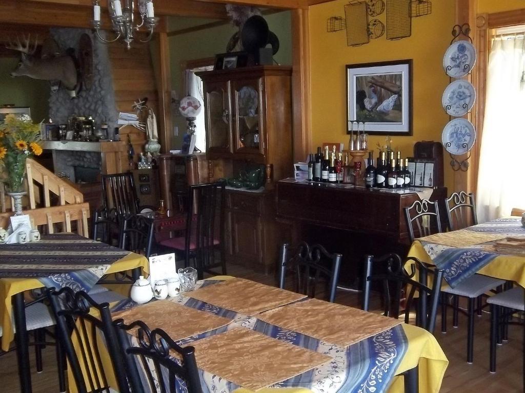 Gite La Halte Du Verger Bed And Breakfast Rivière-du-Loup Екстериор снимка