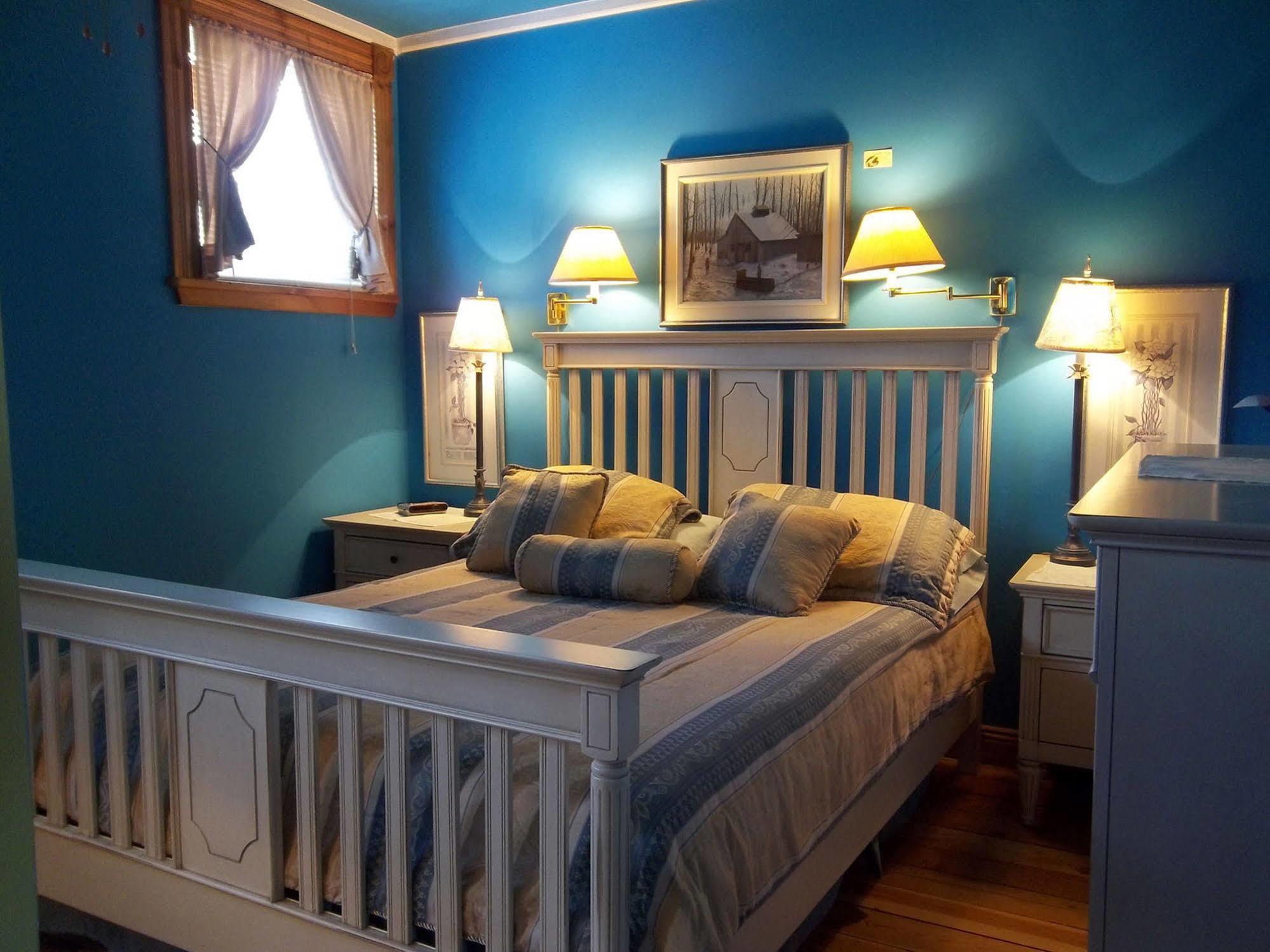 Gite La Halte Du Verger Bed And Breakfast Rivière-du-Loup Екстериор снимка