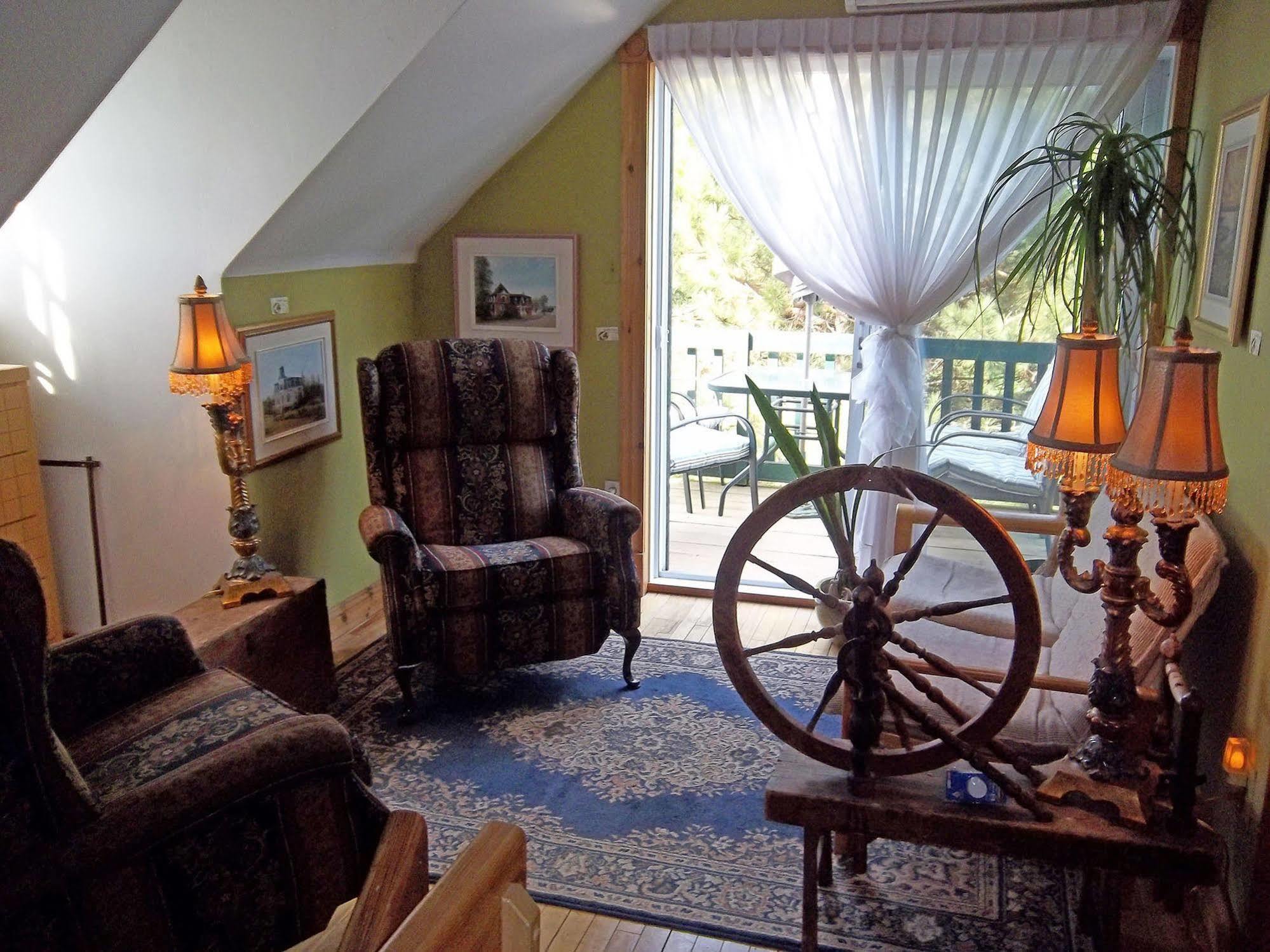 Gite La Halte Du Verger Bed And Breakfast Rivière-du-Loup Екстериор снимка